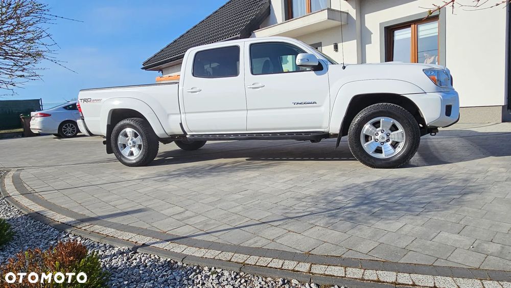 Toyota Tacoma - 5