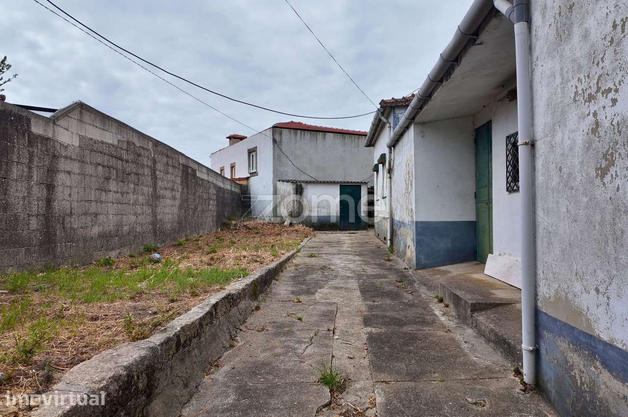 Moradia Térrea para restauro - Grande imagem: 5/8