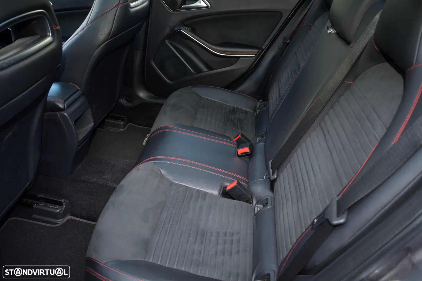 Mercedes-Benz GLA 200 CDi AMG Line - 16