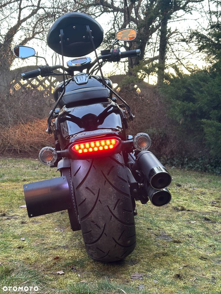 Yamaha XVS - 4
