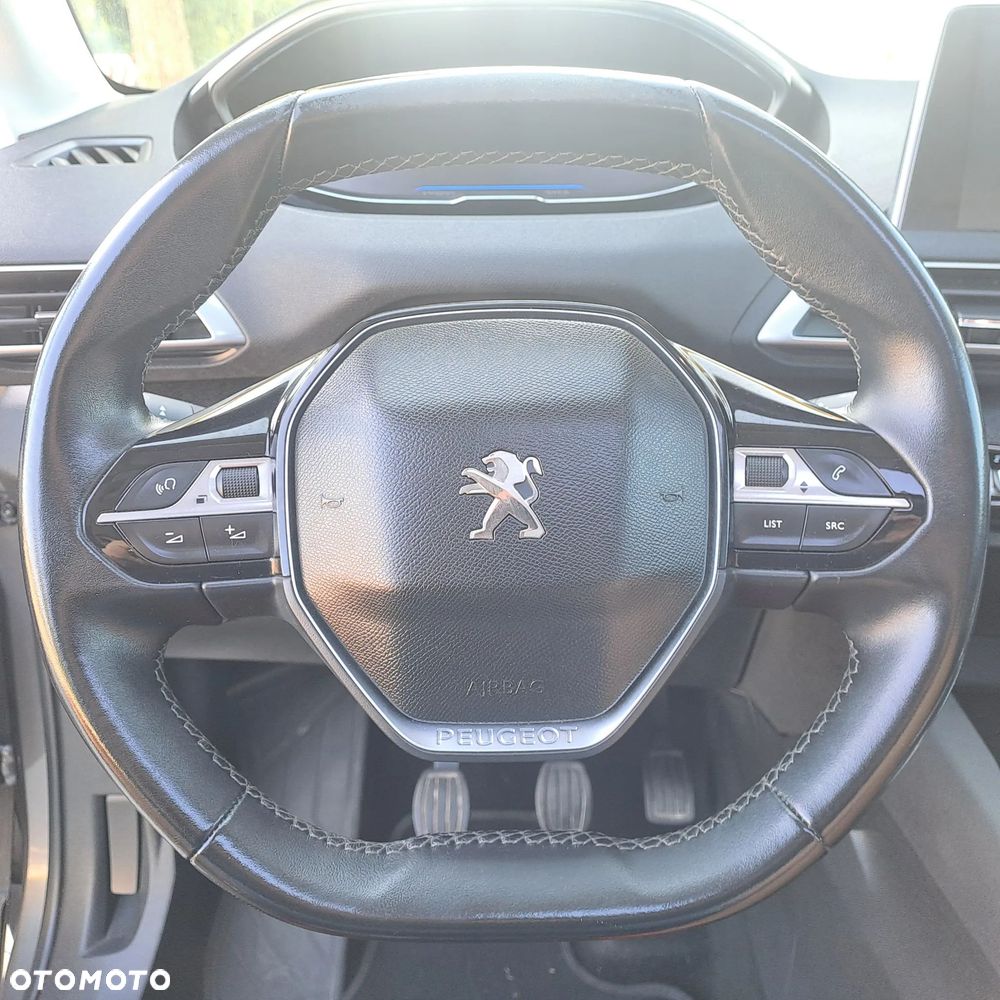 Peugeot 5008 1.2 PureTech Allure S&S - 22