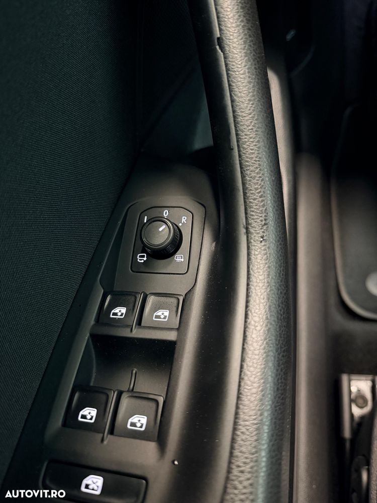 Volkswagen Passat 2.0 TDI DSG Comfortline - 28