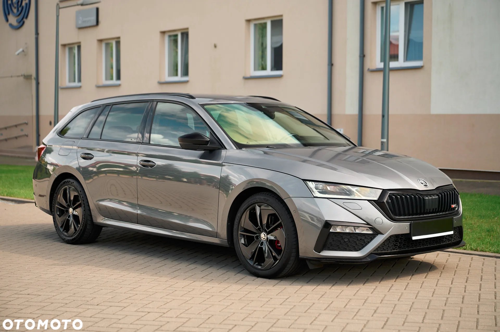Skoda Octavia Combi 2.0 TDI DSG RS - 15