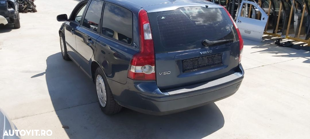 Dezmembrez Volvo V50 - 4