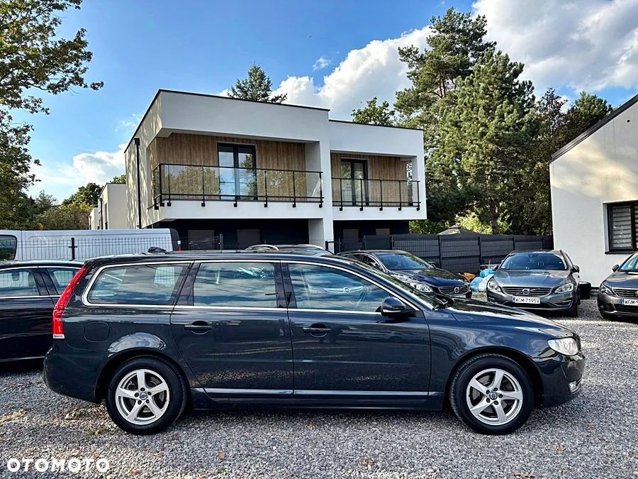 Volvo V70 D2 Momentum - 8