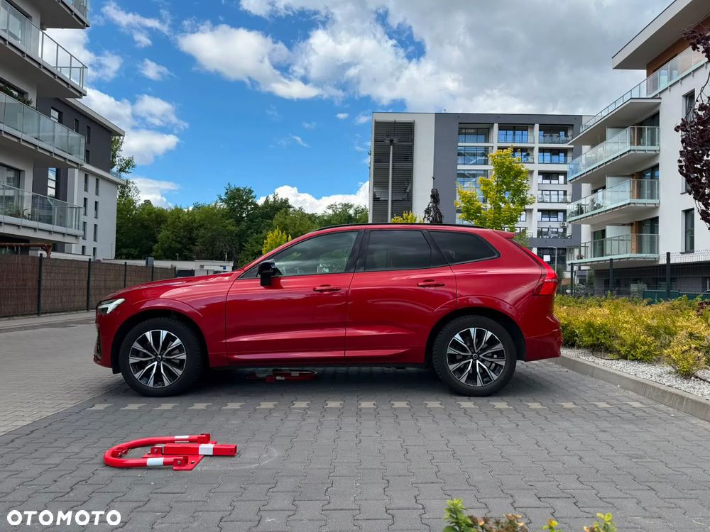 Volvo XC 60 B4 B Plus Dark - 3