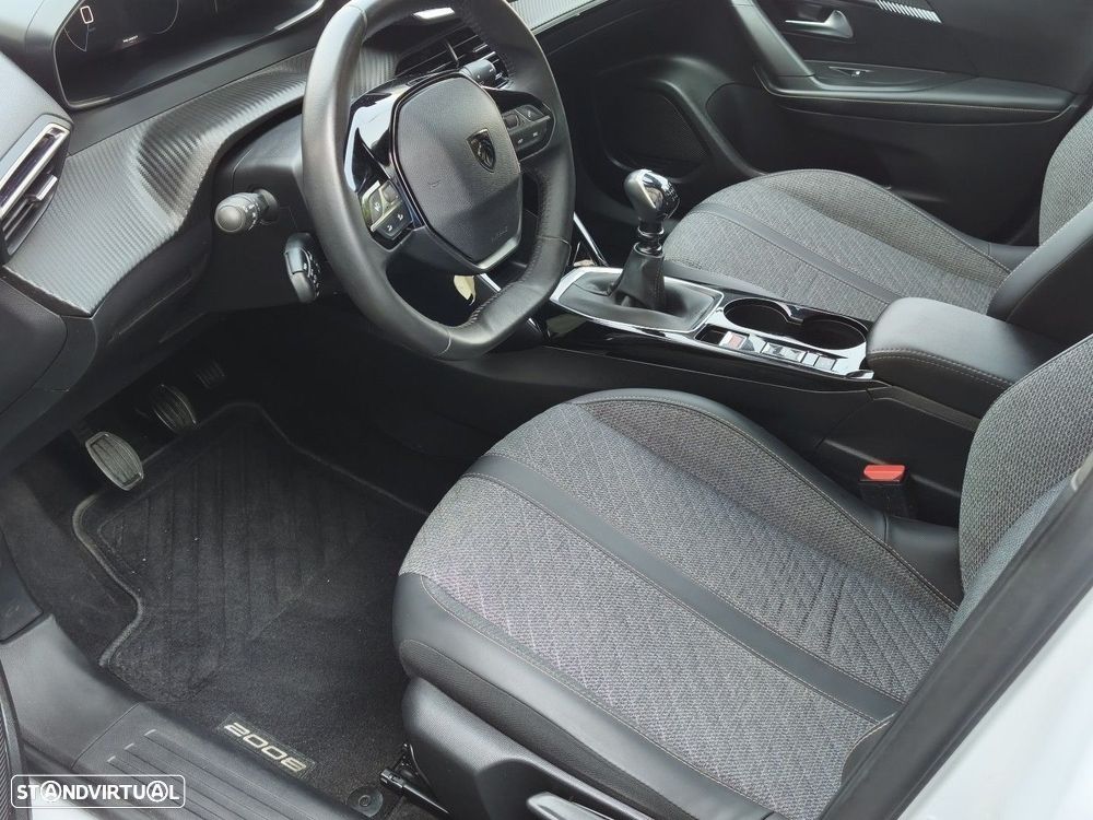 Peugeot 2008 TURBO 100 Allure - 10