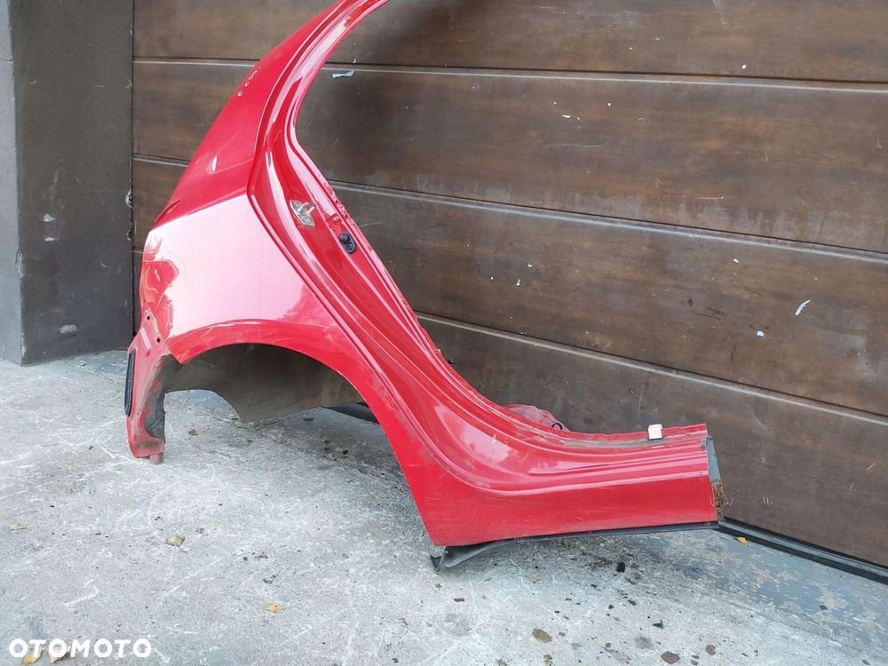 Toyota Yaris II błotnik ćwiartka prawy tył 1F8 - 3