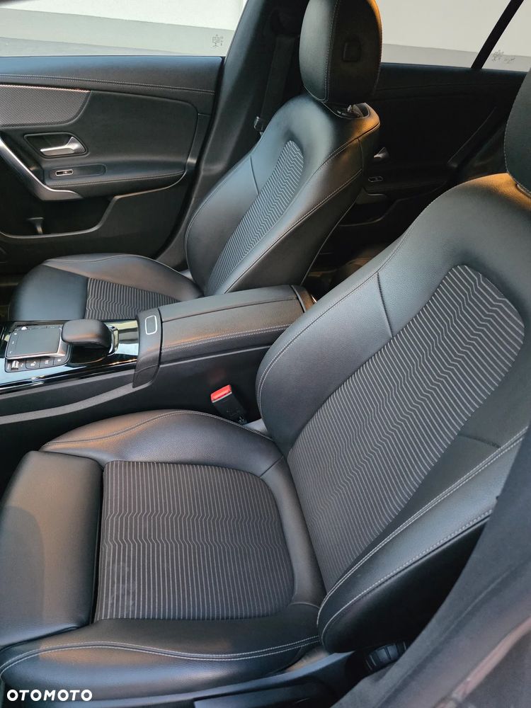 Mercedes-Benz CLA 200 d 8G-DCT Progressive - 16