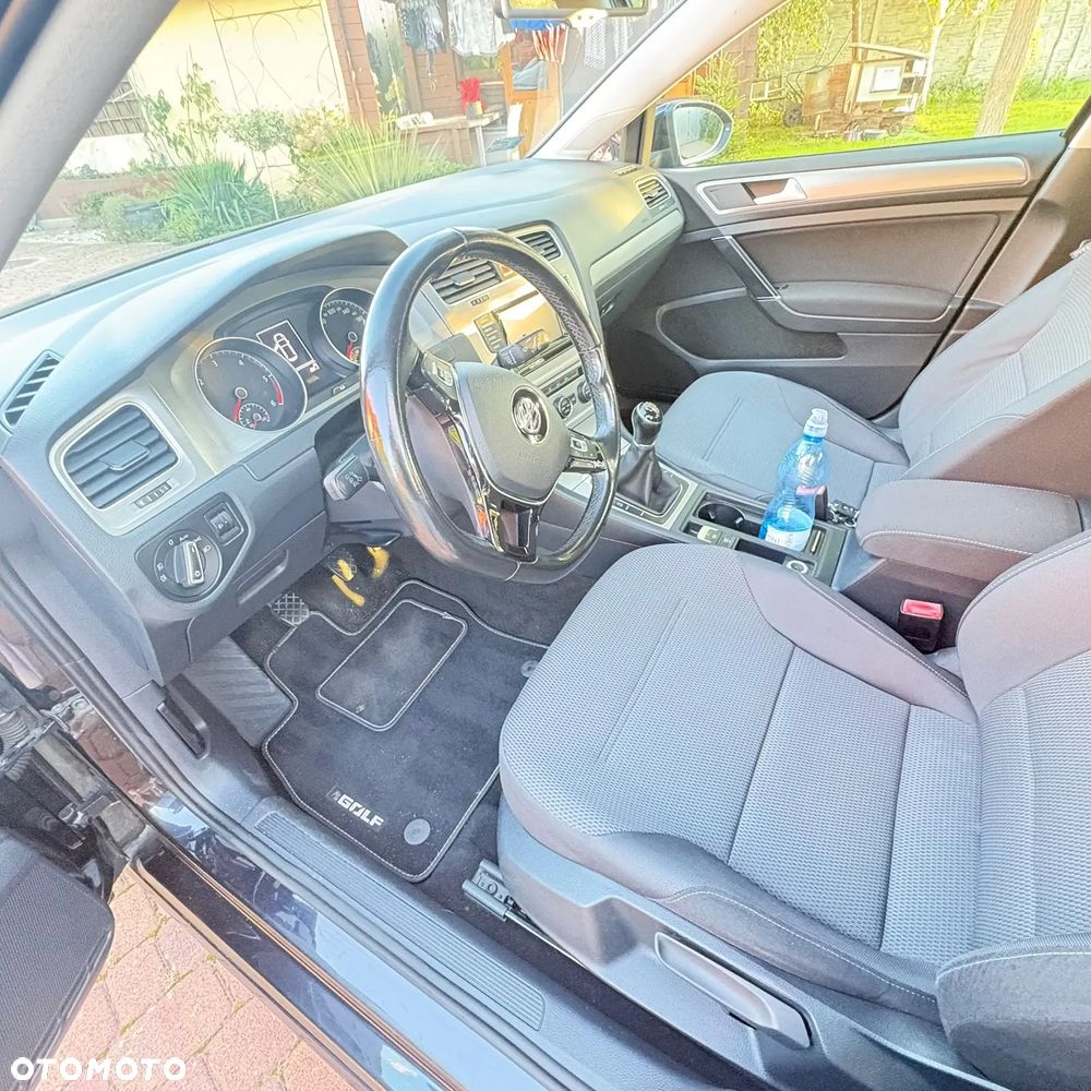 Volkswagen Golf - 9