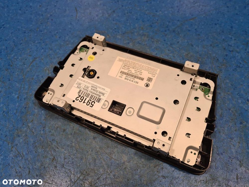 SKODA OCTAVIA III SCOUT KOMBI WYŚWIETLACZ RADIA / GPS 5E0919606 - 10