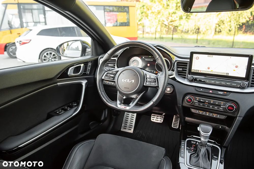 Kia ProCeed 1.5 T-GDI DCT7 OPF GT LINE - 32