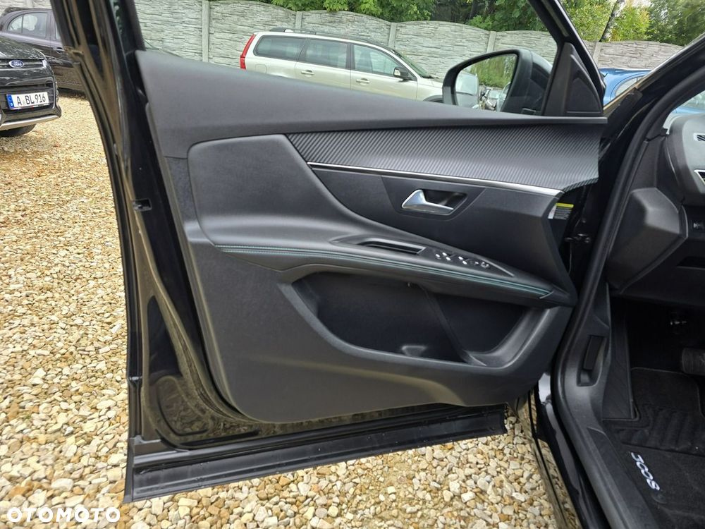 Peugeot 3008 PureTech 130 Stop & Start GPF EAT8 Allure Pack - 24