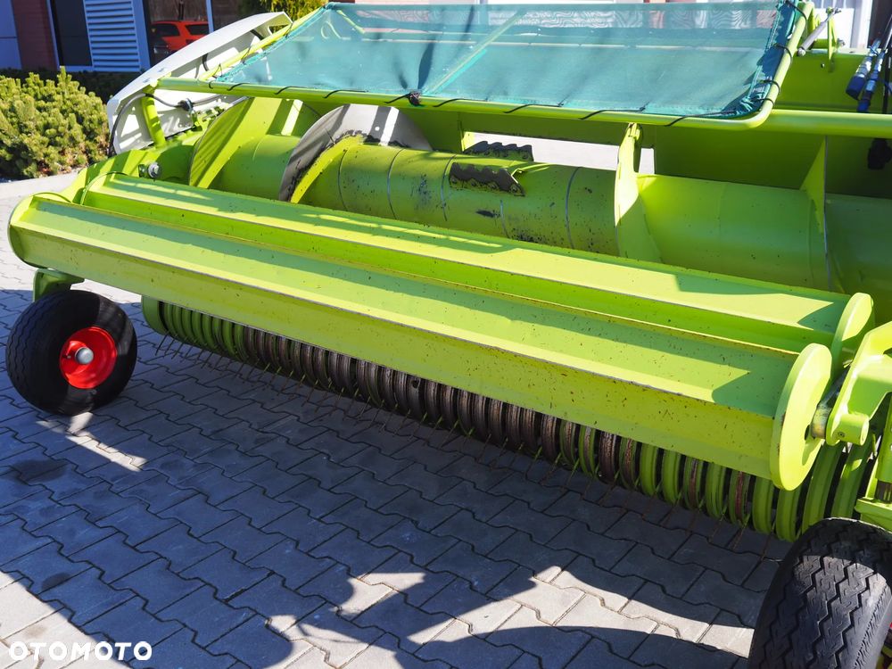 Claas PICK UP 300 HD - 12