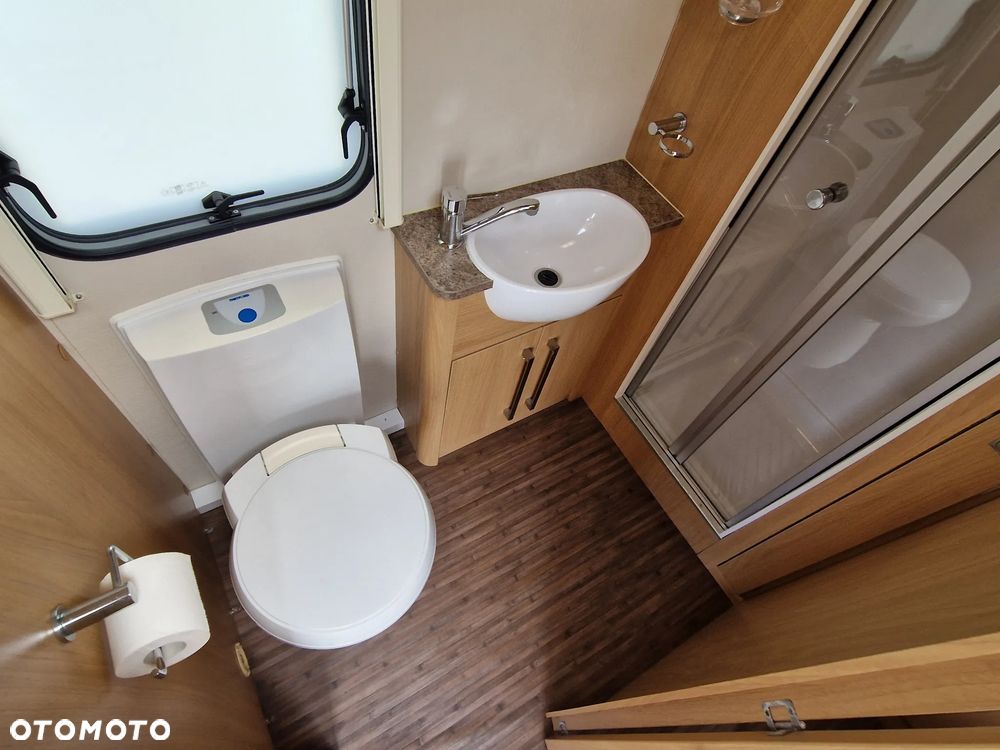 Elddis Avante - 12