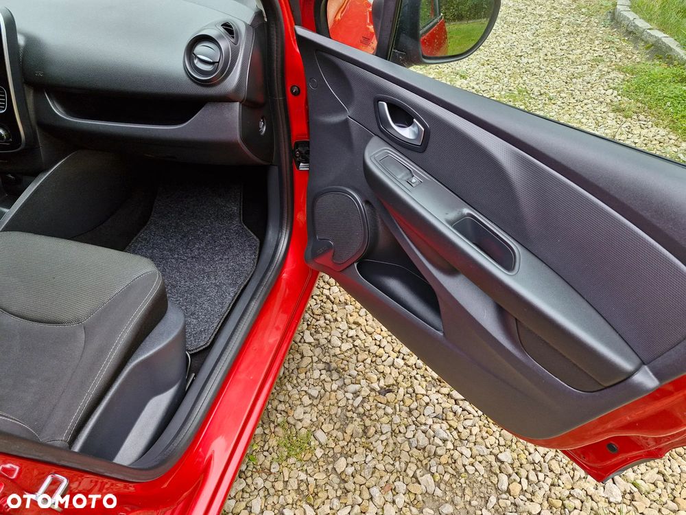 Renault Clio 1.2 16V 75 LIMITED - 22
