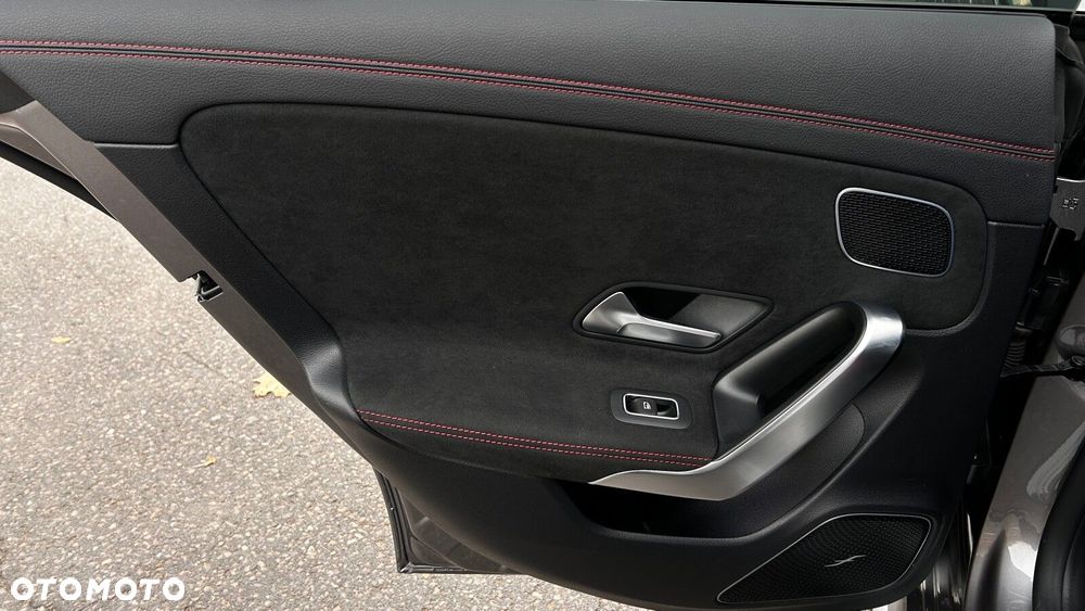 Mercedes-Benz CLA AMG 35 4-Matic 7G-DCT - 27