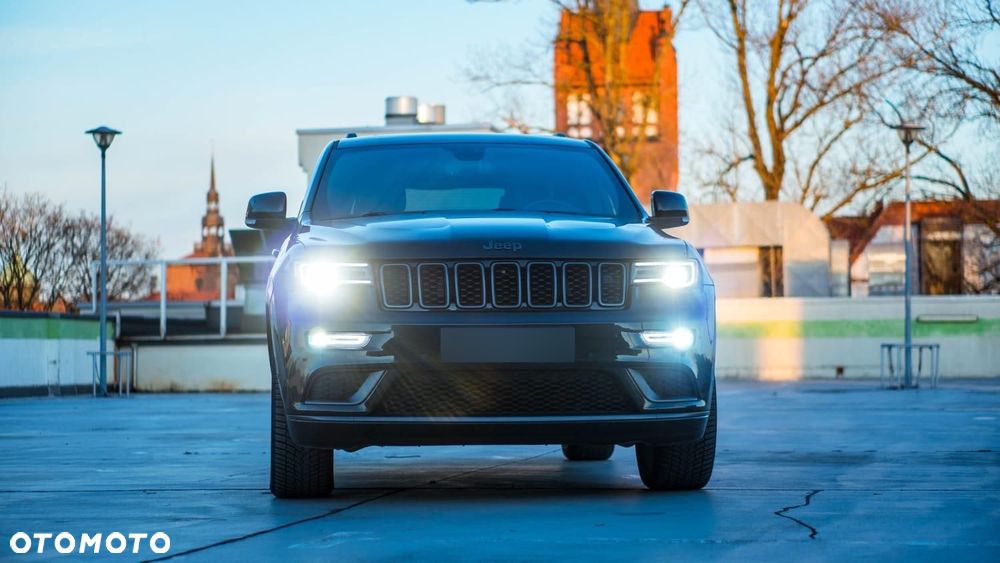 Jeep Grand Cherokee - 14