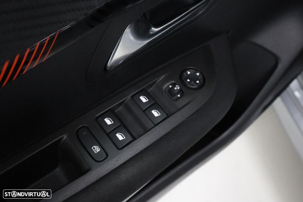 Peugeot 208 1.2 PureTech Active Pack - 12