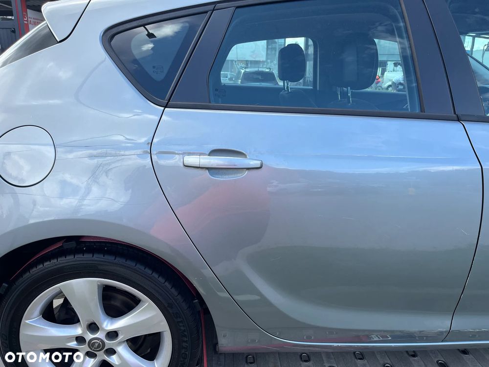 Opel Astra 1.6 Color Edition - 5