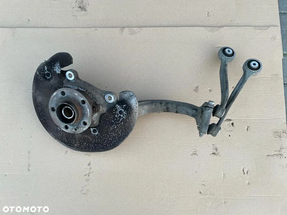 AUDI A6 C7 ALLROAD 3.0 TDI ZWROTNICA PRAWA PRZÓD 4G0407242E