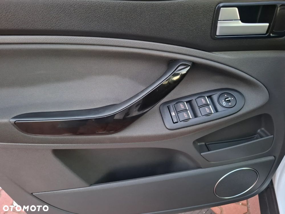 Ford Kuga 2.0 TDCi 4x4 Titanium - 18