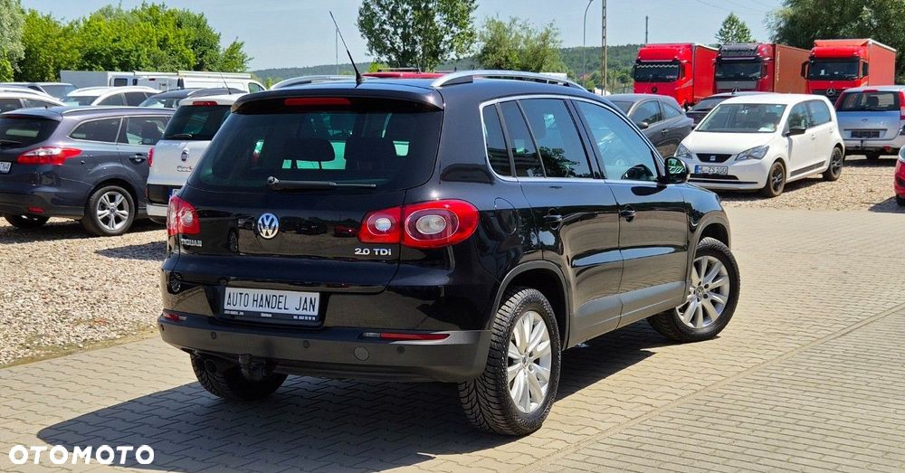 Volkswagen Tiguan - 2