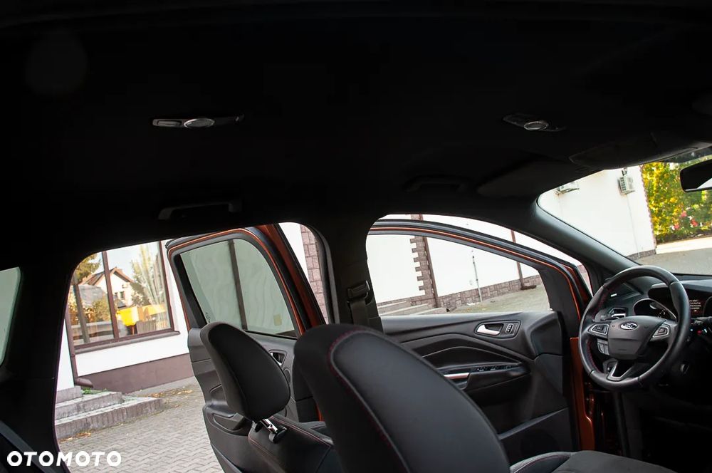Ford Kuga 1.5 EcoBoost 2x4 ST-Line - 22