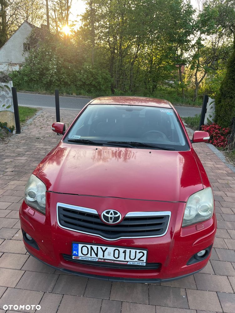 Toyota Avensis - 1