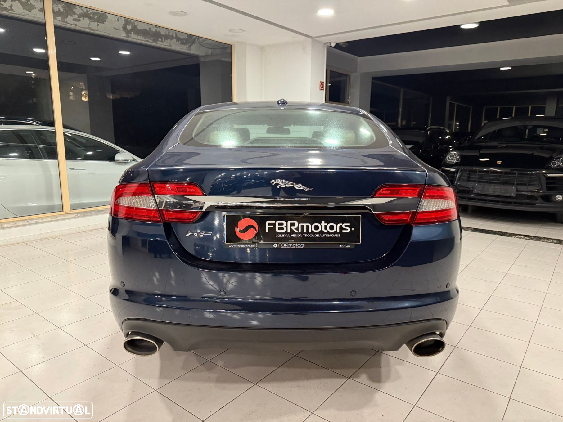 Jaguar XF 2.2 D Premium Luxury - 9