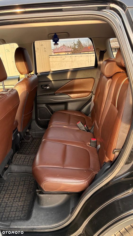Mitsubishi Outlander 2.0 Intense + 4WD CVT - 12