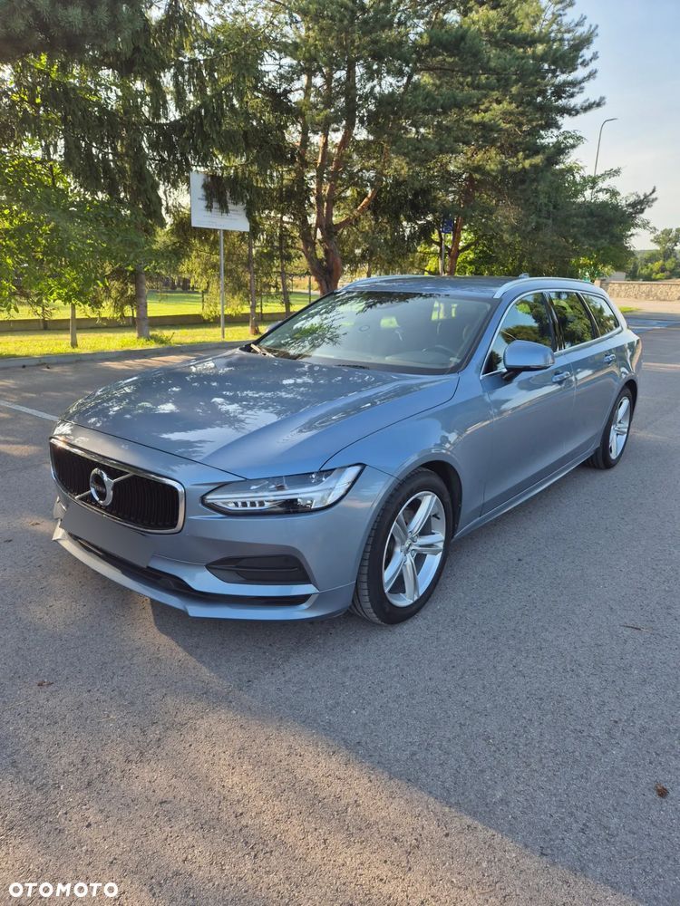 Volvo V90 D4 Momentum - 1