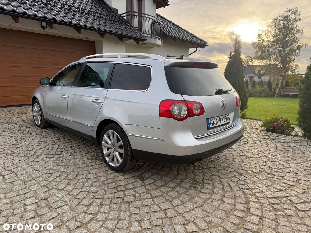 Volkswagen Passat - 4