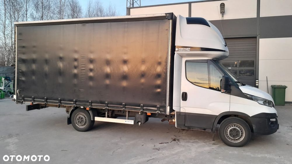 Iveco DAILY - 12