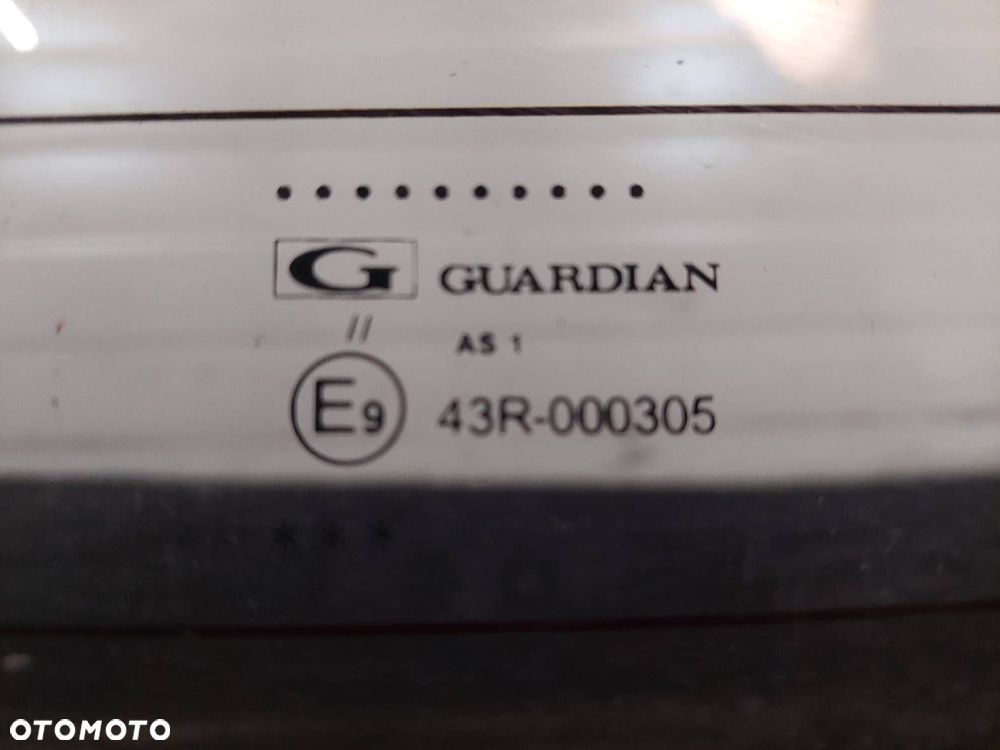 SZYBA CZOŁOWA PRZEDNIA PODGRZEWANA CHRYSLER GRAND VOYAGER IV - 2