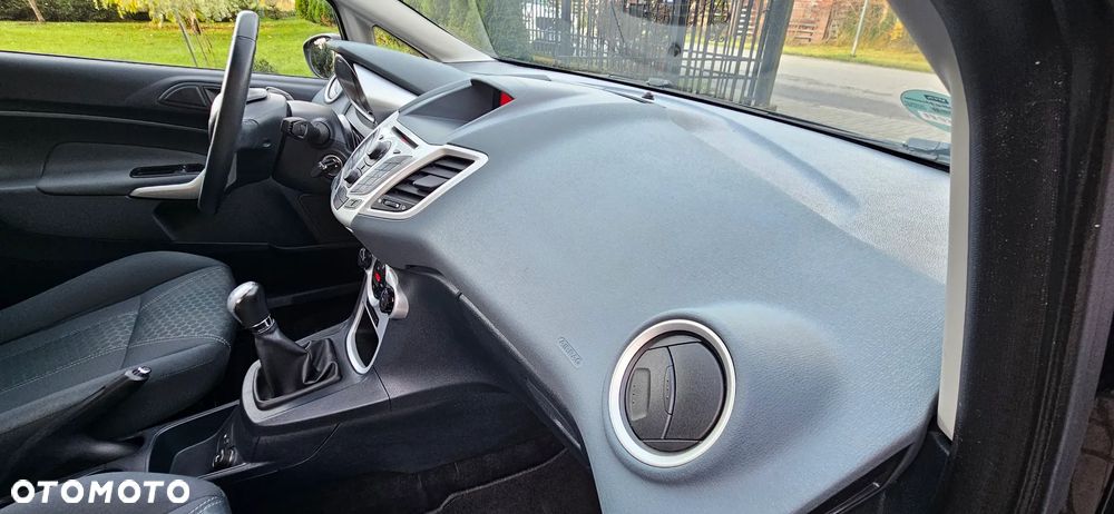 Ford Fiesta 1.25 Titanium EU5 - 22