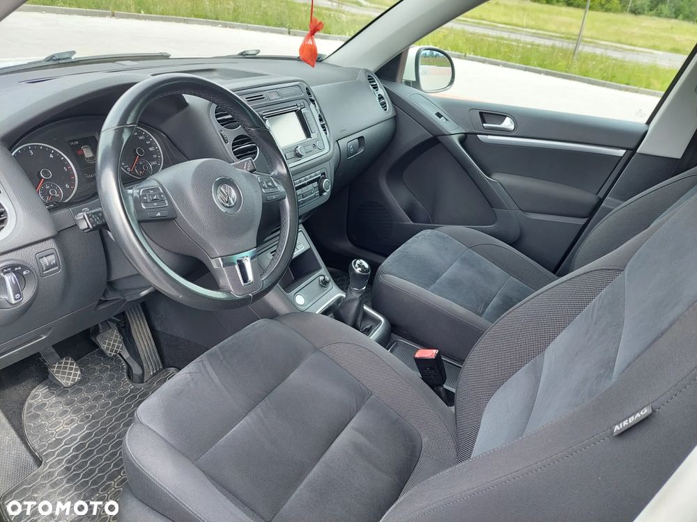 Volkswagen Tiguan 2.0 TDI DPF BlueMotion Technology Exclusive - 12