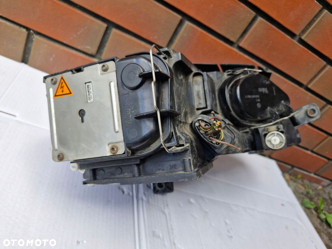 Lampa przód lewa Bi-XENON skrętny kompletna EUROPA do Vw Passat B6 05-10r - 6
