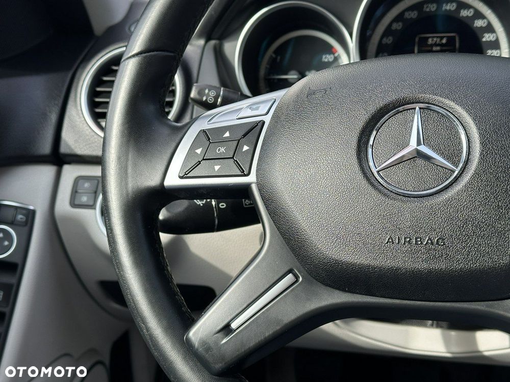 Mercedes-Benz Klasa C 180 BlueEFFICIENCY - 19