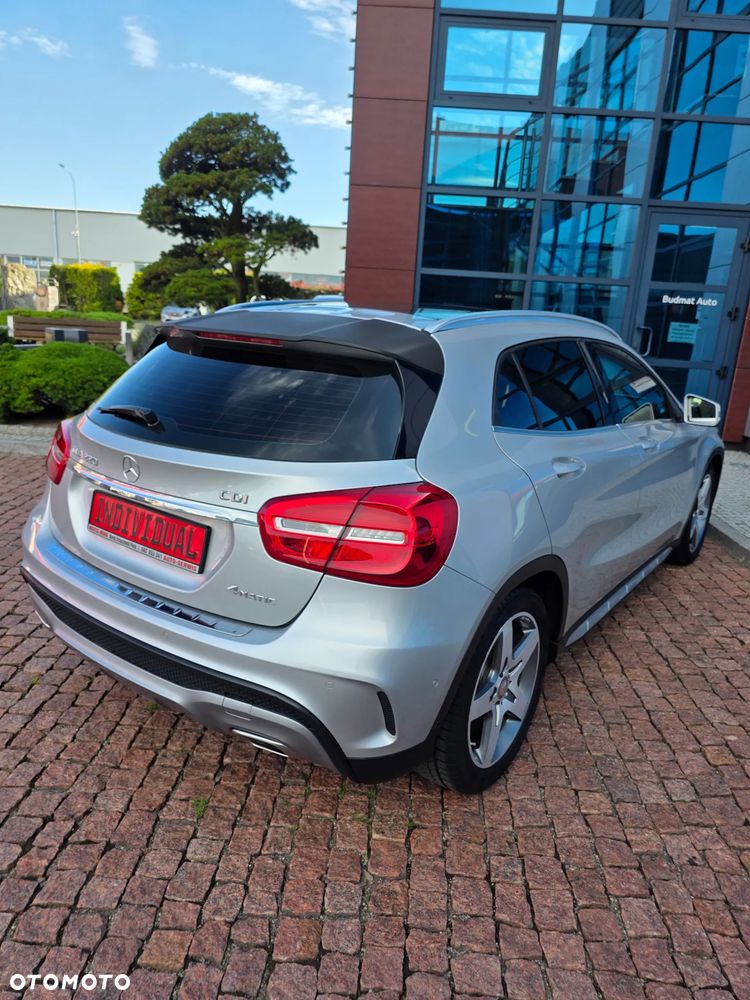 Mercedes-Benz GLA 220 CDI 4Matic 7G-DCT AMG Line - 17