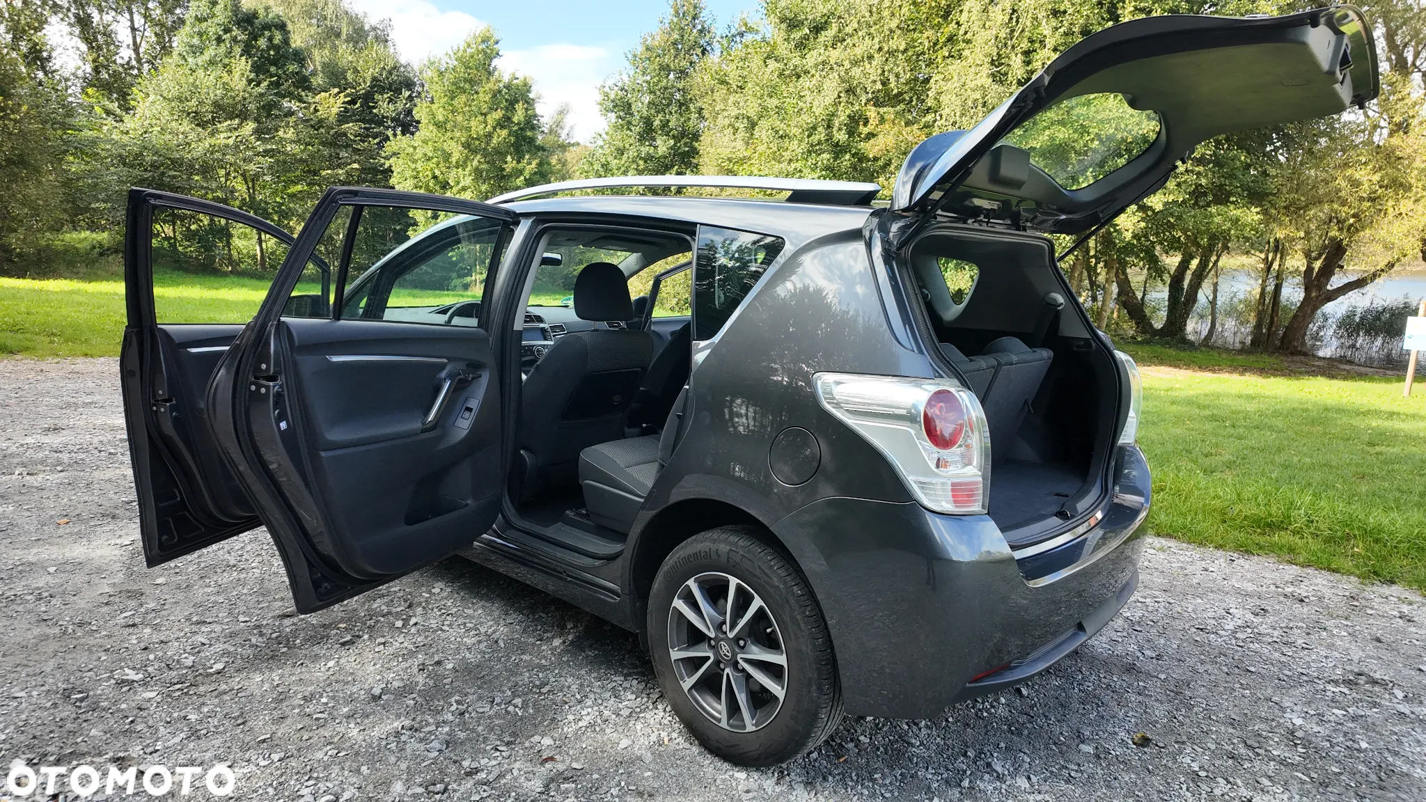 Toyota Verso 1.8 Prestige 7os - 25