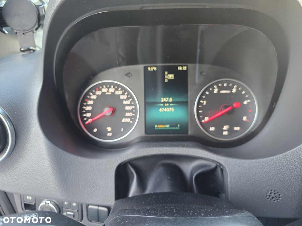 Mercedes-Benz SPRINTER - 4