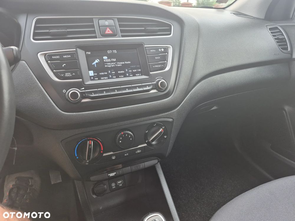 Hyundai i20 blue 1.2 Classic - 18