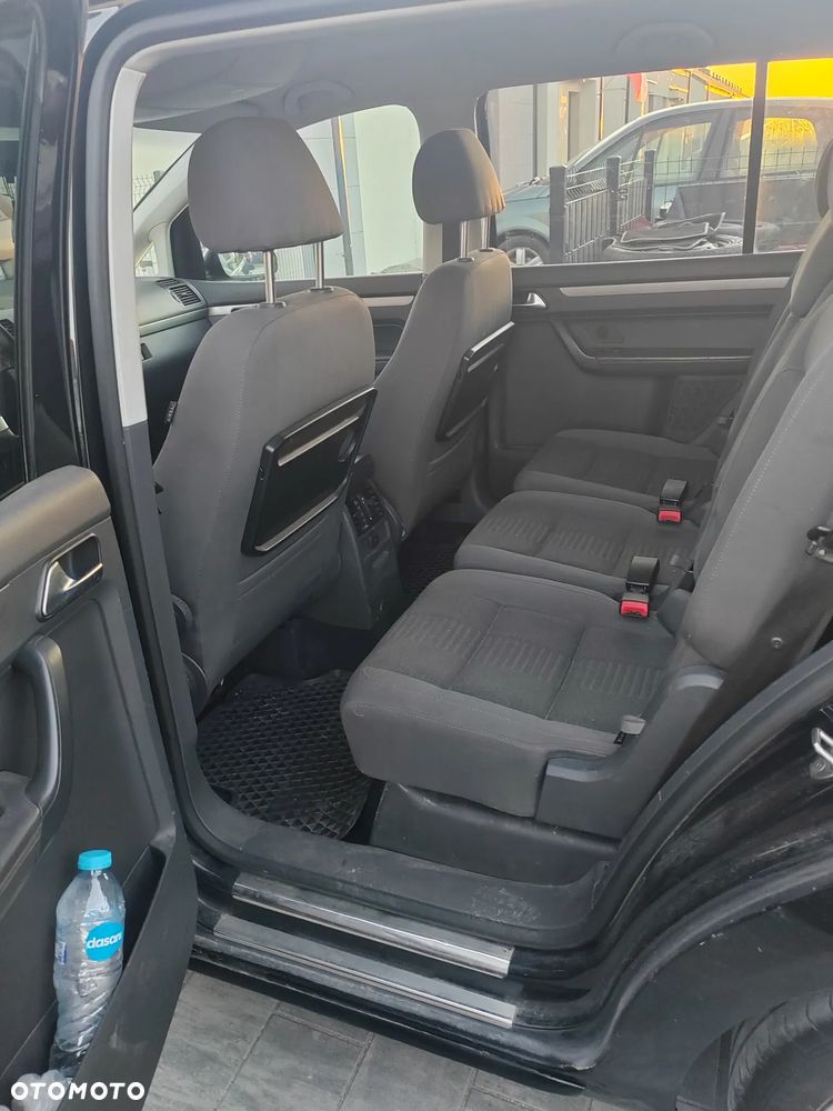 Volkswagen Touran 2.0 TDI DSG United - 6
