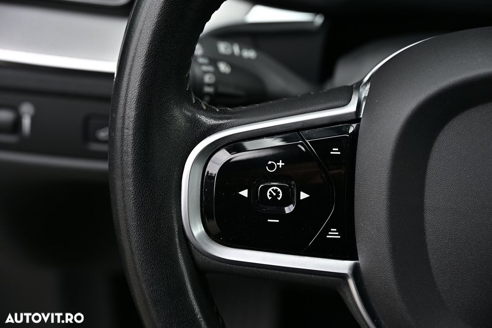 Volvo XC 60 D5 AWD Geartronic Inscription - 37