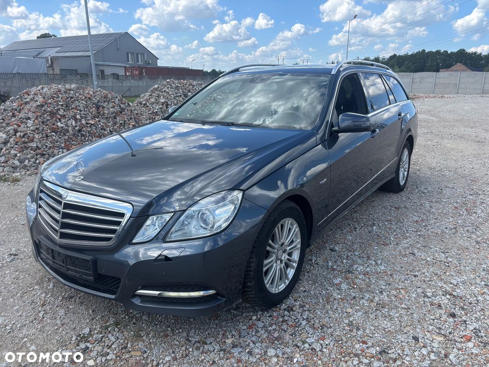 Mercedes-Benz Klasa E 250 CDI 4-Matic BlueEff Avantgarde - 1