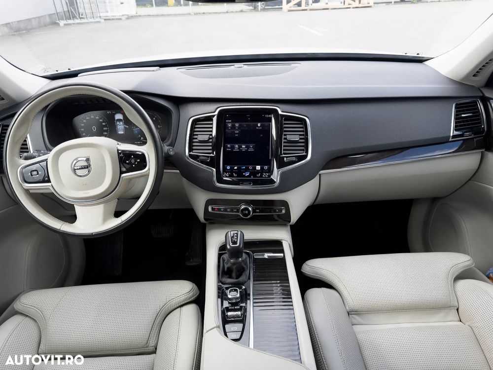 Volvo XC 90 D5 AWD Geartronic Inscription - 12