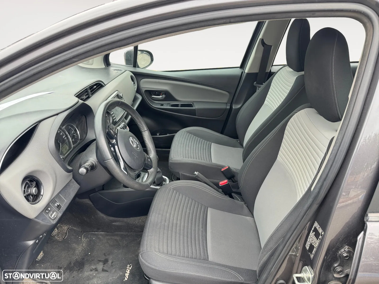 Toyota Yaris 1.0 VVT-i Comfort - 10