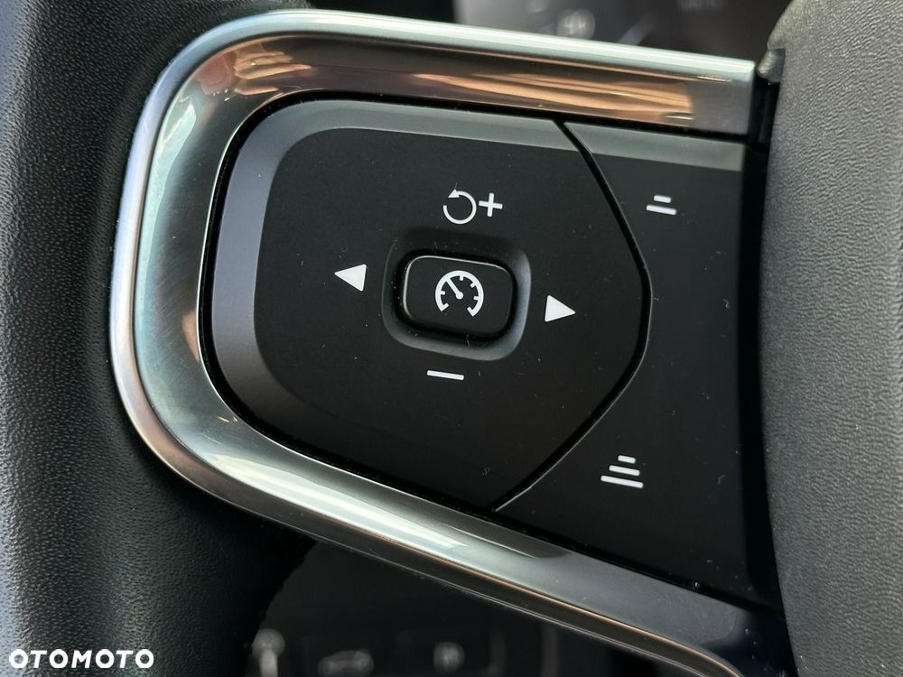 Volvo XC 40 - 22