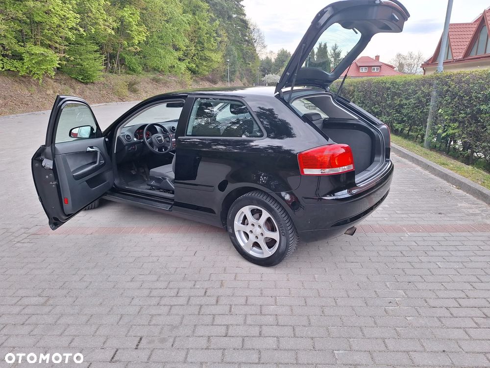 Audi A3 3-drzwiowe 1.6 Ambiente - 8